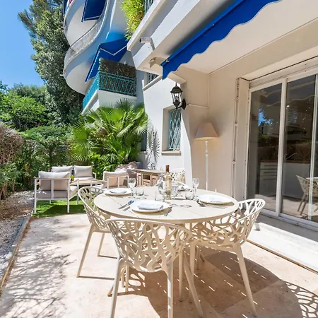 Ground-floor With Private Garden *