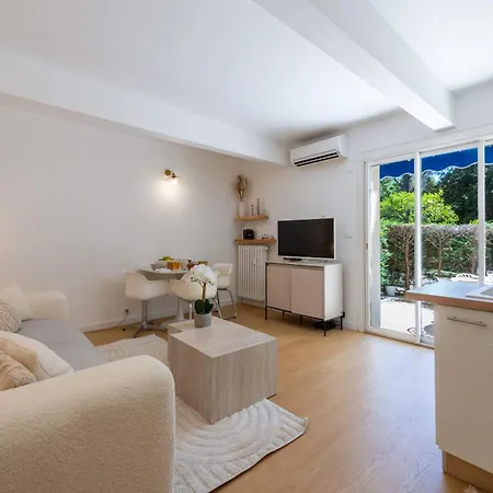 Ground-floor With Private Garden 公寓