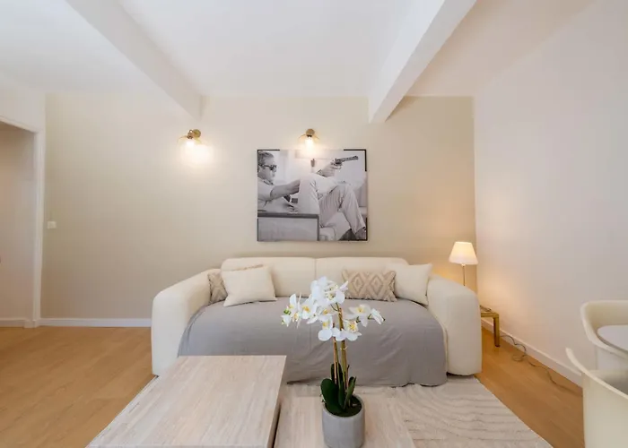Ground-floor With Private Garden Apartman
