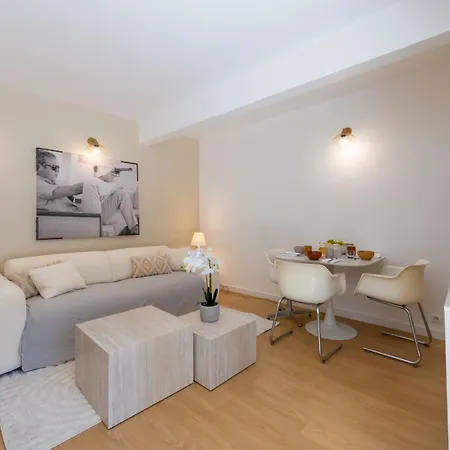 Διαμέρισμα Ground-floor With Private Garden Κάννες