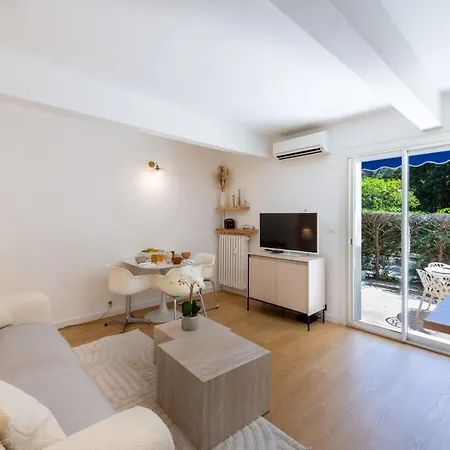 Διαμέρισμα Ground-floor With Private Garden