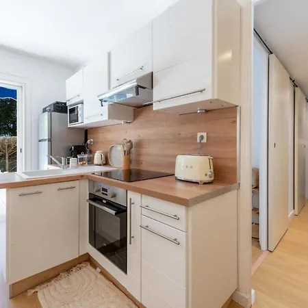 Διαμέρισμα Ground-floor With Private Garden *