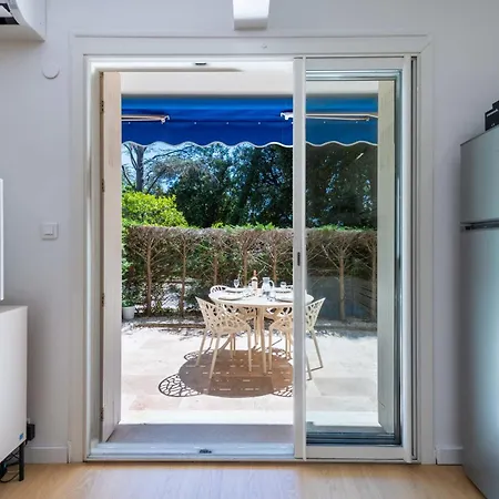 Διαμέρισμα Ground-floor With Private Garden *