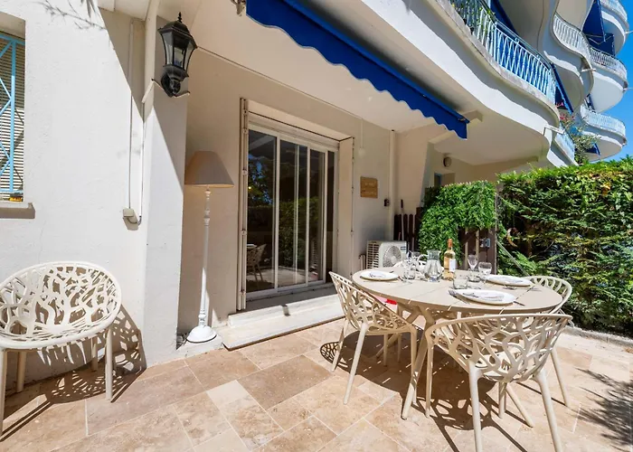 Ground-floor With Private Garden * Cannes
