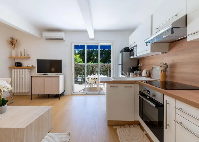Ground-floor With Private Garden Cannes